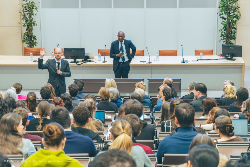Visite du ministre de l&rsquo;Europe et des Affaires &eacute;trang&egrave;res &agrave; UT Capitole